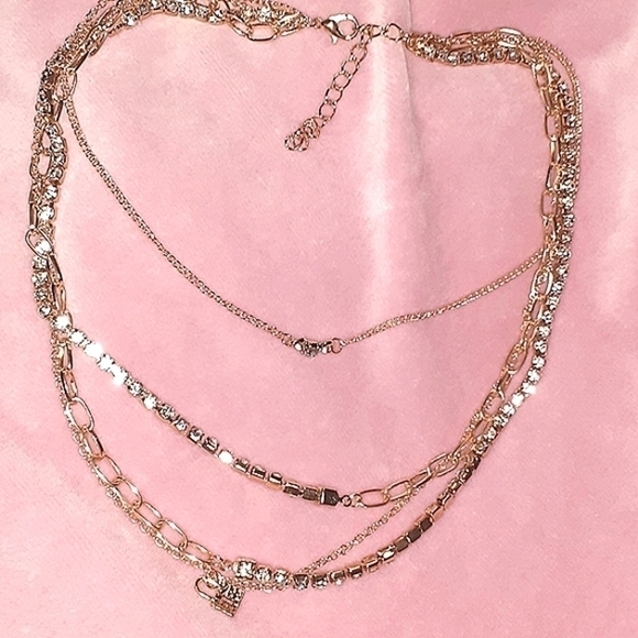 BLING + LUXURY + 4 GOLDEN Strands - Picture 3 of 7